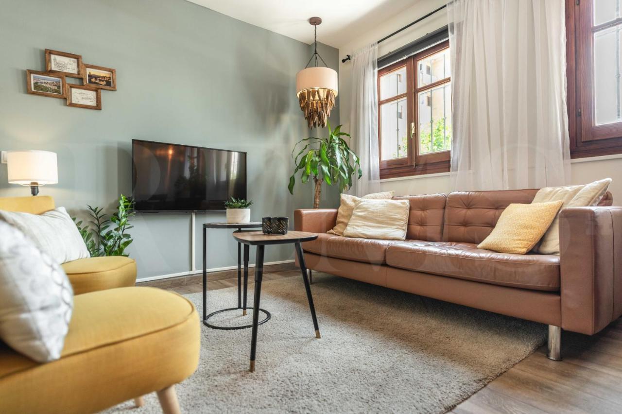 Spacious Apartment Next To Plaza De La Merced By Rems Málaga Exteriör bild