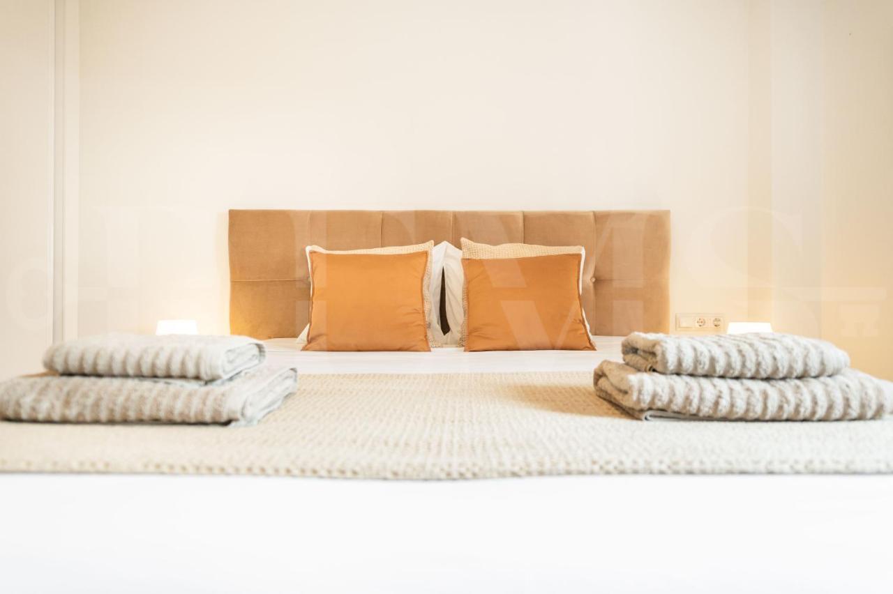 Spacious Apartment Next To Plaza De La Merced By Rems Málaga Exteriör bild